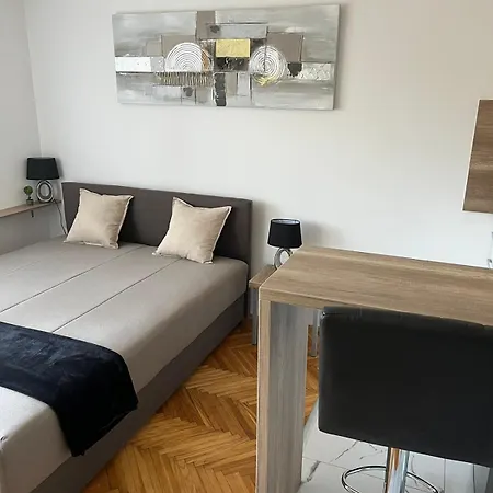 Grbavica With Parking ノヴィ・サド