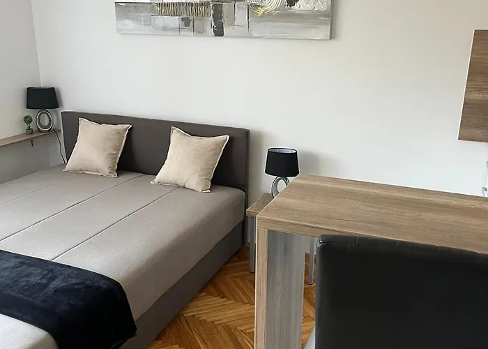 Grbavica With Parking ノヴィ・サド