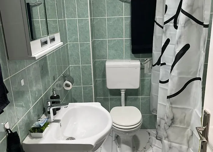 アパート Grbavica With Parking ノヴィ・サド